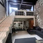 Ventanas Del Cielo, Nyaraló *